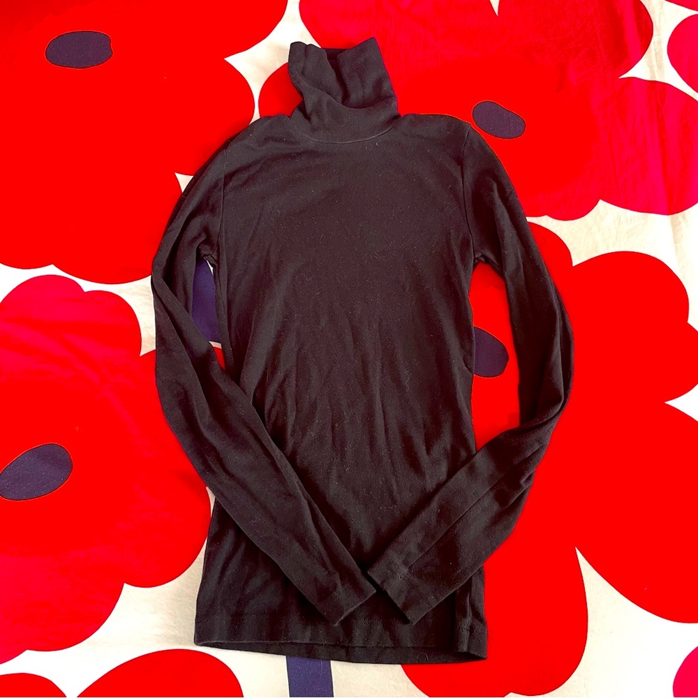 Black cotton Kotn turtleneck